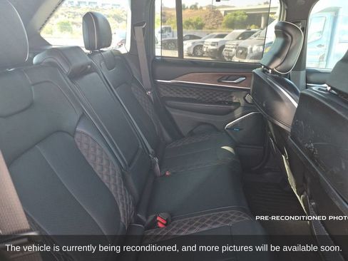 Used 2023 Jeep Grand Cherokee Summit w/ Luxury Tech Group V AWD/4WD image 13