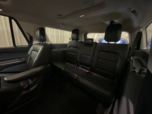 Used 2025 Lincoln Navigator L Reserve AWD/4WD image 12
