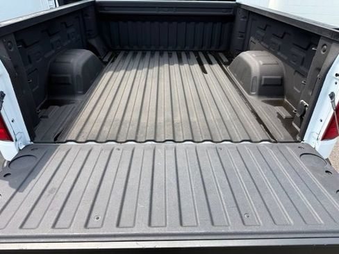 Used 2023 Chevrolet Silverado 1500 Custom AWD/4WD image 9