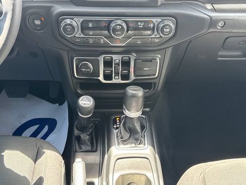 Used 2023 Jeep Gladiator Sport AWD/4WD image 23