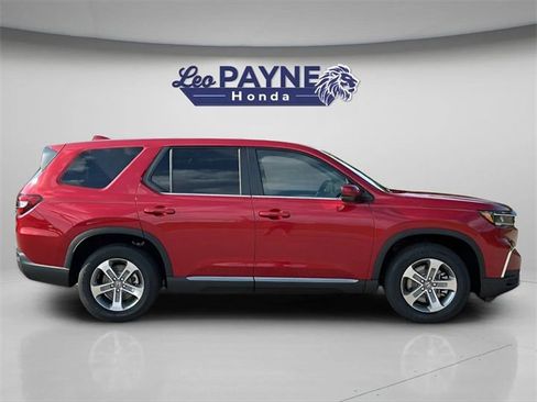 New 2025 Honda Pilot EX-L image 10