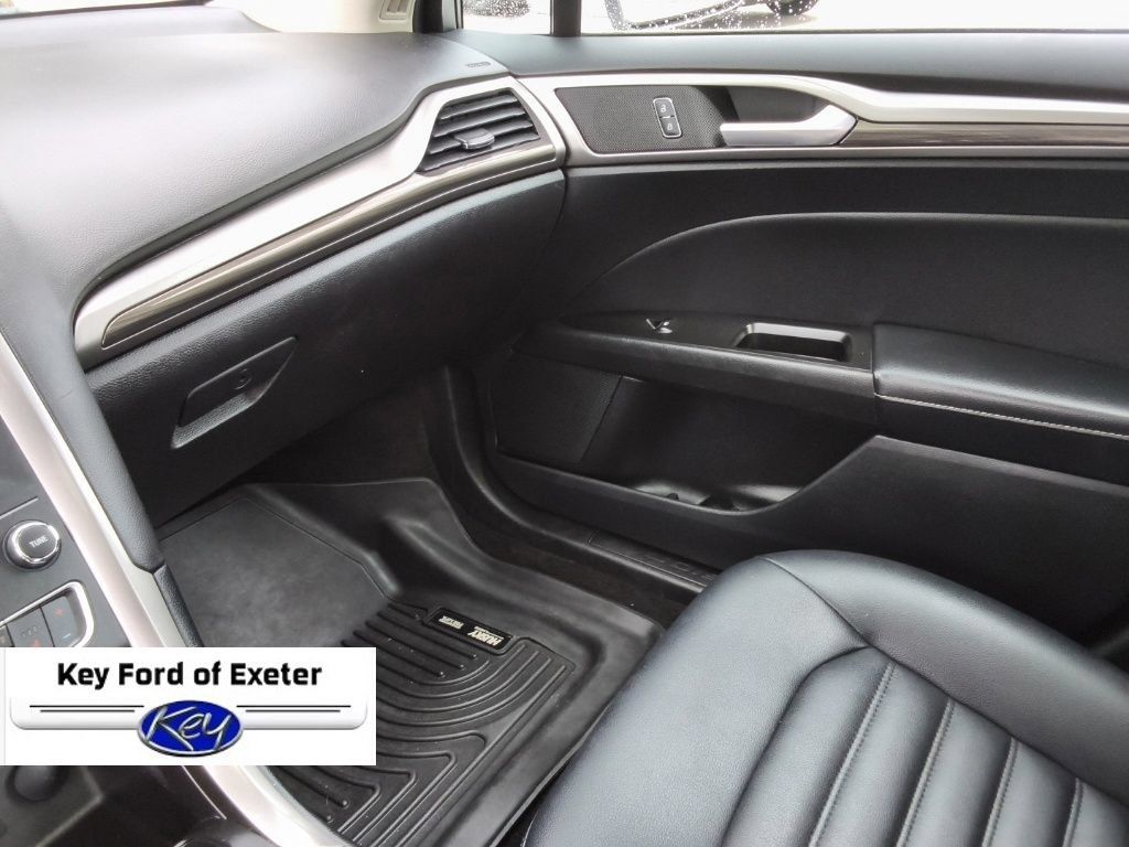 Used 2019 Ford Fusion SEL FWD image 38