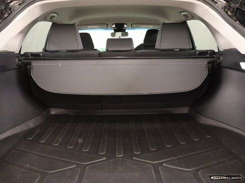 Certified 2021 Toyota Venza LE image 25