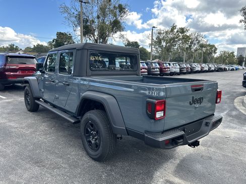 New 2025 Jeep Gladiator Sport image 5