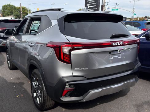 Used 2024 Kia Seltos S image 6