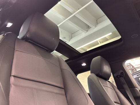 Used 2024 Land Rover Range Rover Evoque Dynamic SE image 25