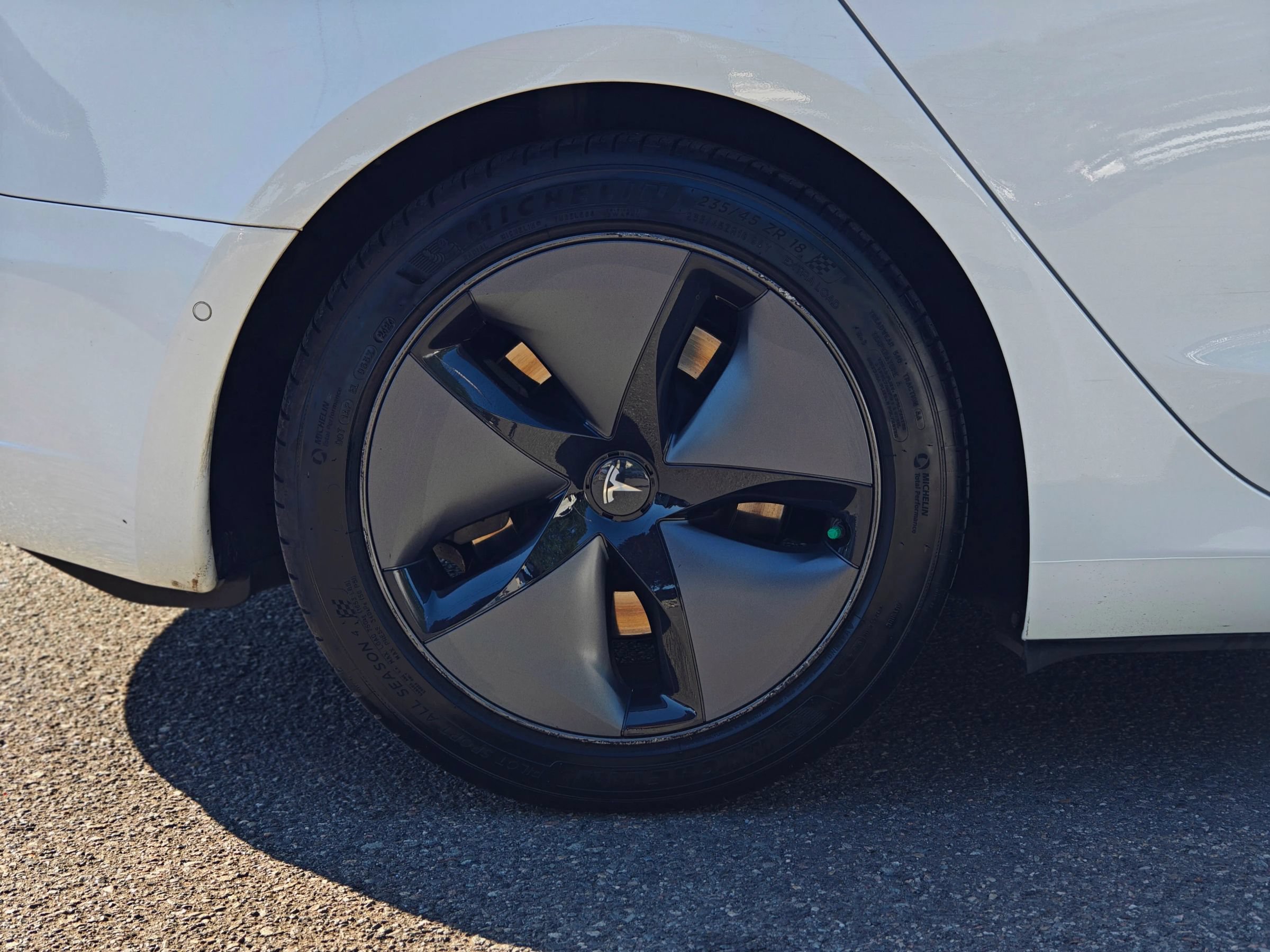 Used 2018 Tesla Model 3 Long Range AWD/4WD image 46