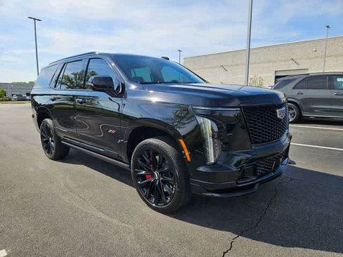 Used 2026 Cadillac Escalade V w/ LPO, ONYX Package image 3