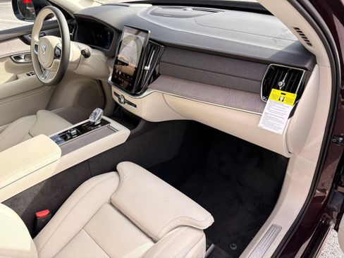 Used 2026 Volvo XC90 B6 Ultra w/ Protection Package AWD/4WD image 28