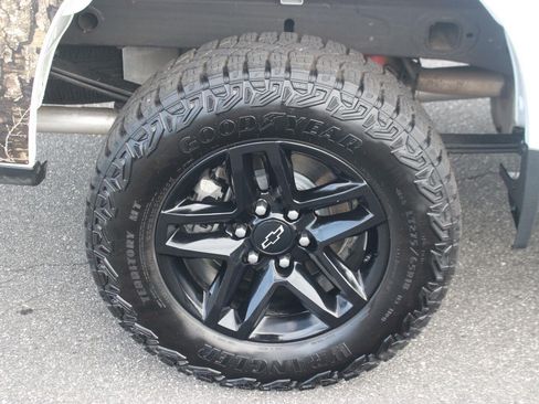 Used 2024 Chevrolet Silverado 1500 Custom Trail Boss w/ Realtree Special Edition AWD/4WD image 37