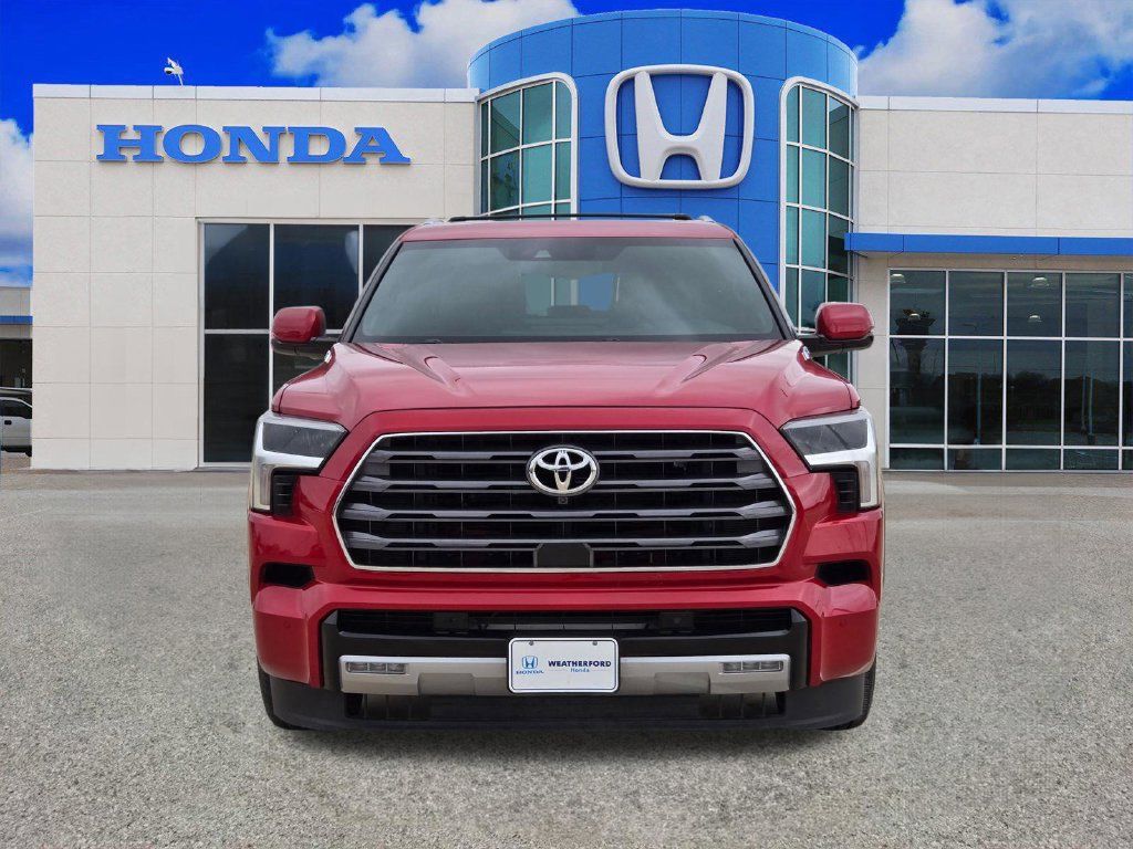 Used 2025 Toyota Sequoia Limited w/ Tow Technology Package AWD/4WD image 8