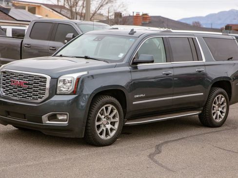Used 2020 GMC Yukon XL Denali image 9