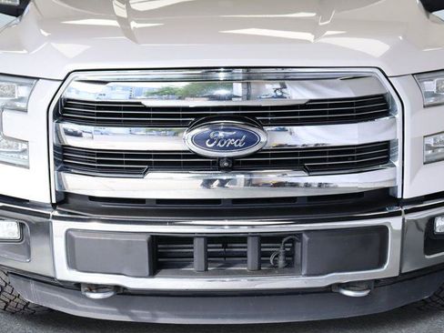 Used 2016 Ford F150 Lariat w/ Equipment Group 502A Luxury AWD/4WD image 12