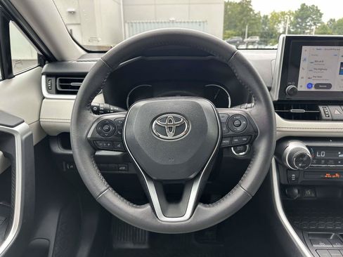 Used 2025 Toyota RAV4 XLE Premium FWD image 12