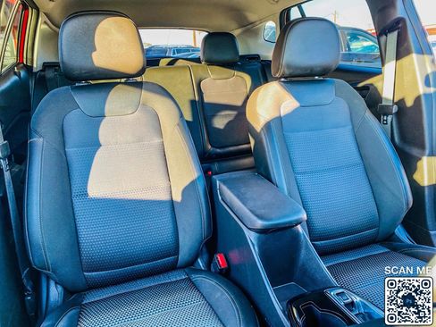 Used 2025 Chevrolet Trax LT w/ Driver Confidence Package image 28