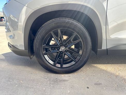 Certified 2026 Toyota Grand Highlander AWD Hybrid image 27