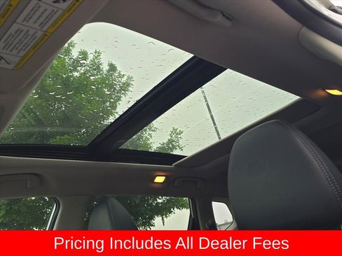 Used 2018 Nissan Rogue SL w/ Premium Package FWD image 9