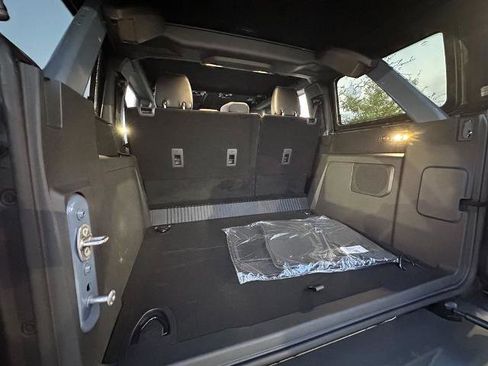 New 2025 Ford Bronco Outer Banks w/ Sasquatch Package image 32