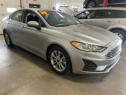 Used 2020 Ford Fusion SE FWD image 4