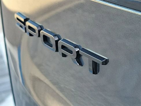 Used 2023 Land Rover Range Rover Sport SE Dynamic image 10