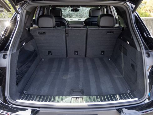 Certified 2025 Porsche Cayenne image 45