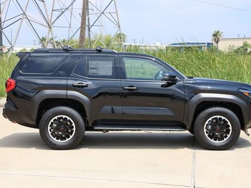 New 2026 Toyota 4Runner 4WD image 4