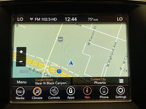 Used 2018 Jeep Grand Cherokee Altitude RWD image 17