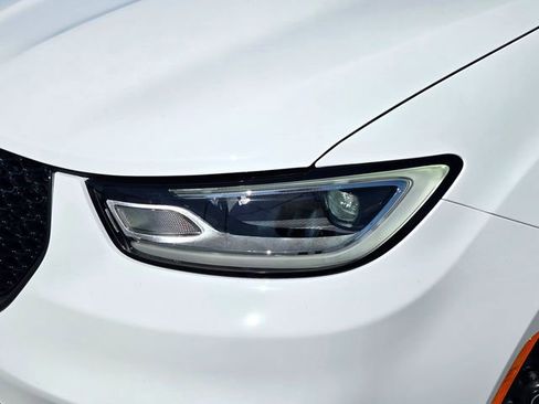 New 2026 Chrysler Pacifica Select w/ S Appearance Package image 29