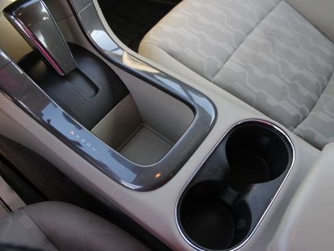 Used 2015 Chevrolet Volt FWD image 13