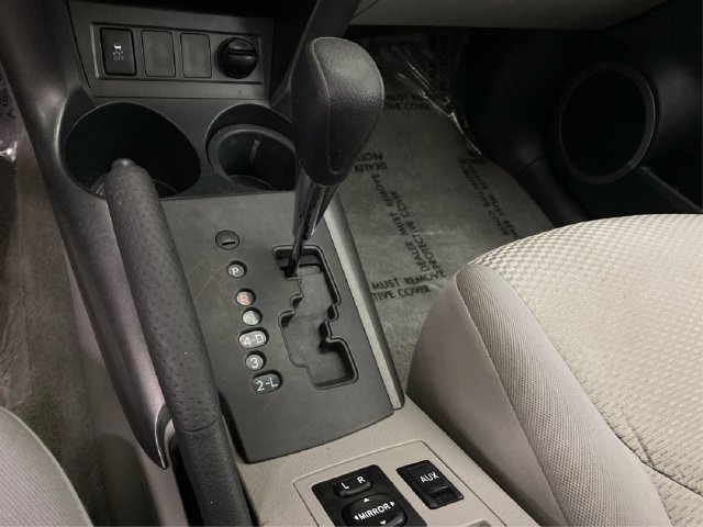 Used 2011 Toyota RAV4 4WD V6 w/ Upgrade Value Pkg image 32
