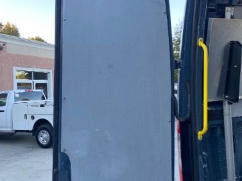 Used 2019 Mercedes-Benz Sprinter 144 image 11
