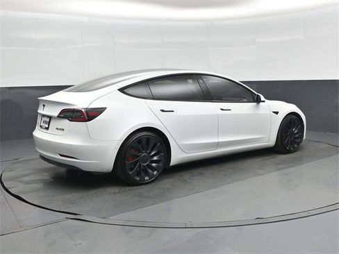 Used 2022 Tesla Model 3 Performance image 3
