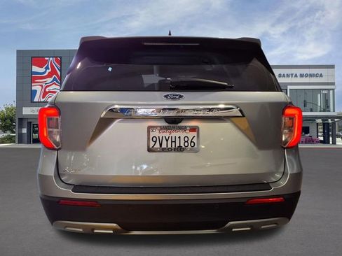 Used 2024 Ford Explorer XLT w/ Equipment Group 202A image 25