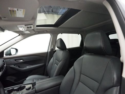 Certified 2023 Nissan Rogue SL w/ SL Premium Package AWD/4WD image 32