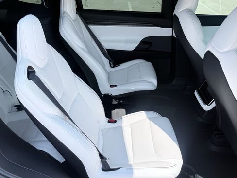 Used 2022 Tesla Model X Plaid AWD/4WD image 38