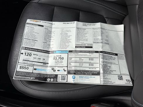 Used 2022 Chevrolet Bolt LT w/ Infotainment Package image 31