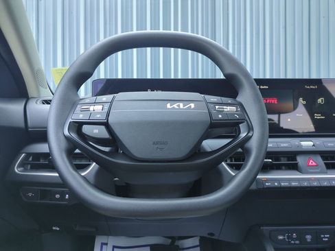 Used 2025 Kia K4 FWD image 15
