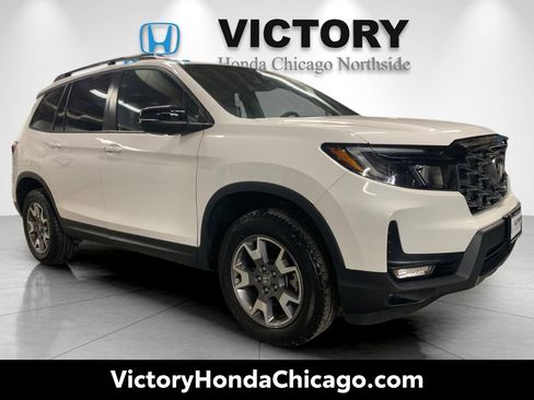 Certified 2023 Honda Passport TrailSport image 1