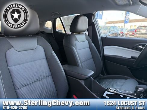 New 2026 Chevrolet Trax LT w/ LT Convenience Package image 12
