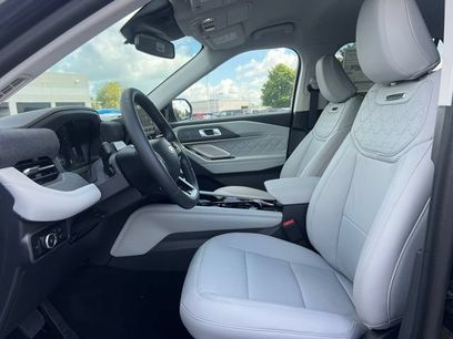 New 2026 Ford Explorer Platinum w/ LUX Leather Package