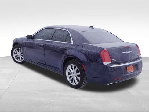 Certified 2017 Chrysler 300 Limited image 7