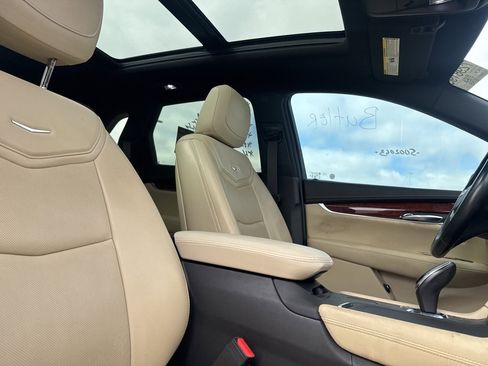 Used 2019 Cadillac XT5 Luxury w/ LPO, Radiant Package image 30