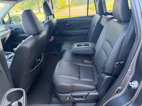 Used 2020 Honda Pilot Touring image 7