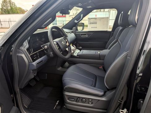 Certified 2026 INFINITI QX80 4WD w/ Sport Exterior Package image 11
