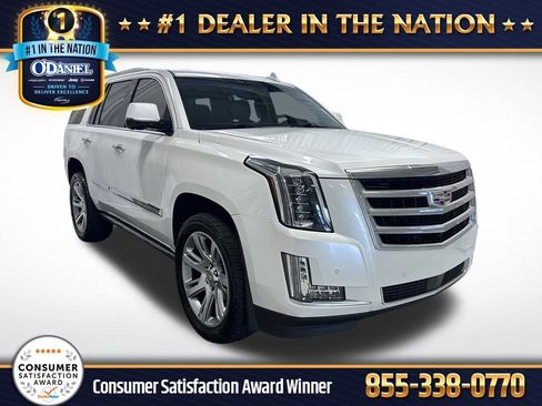 Used 2016 Cadillac Escalade Premium RWD image 1