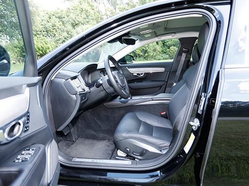 Used 2023 Volvo S90 B6 Plus AWD/4WD image 14