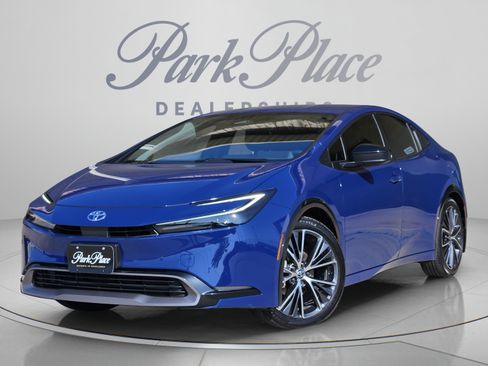 Used 2026 Toyota Prius XLE FWD image 1