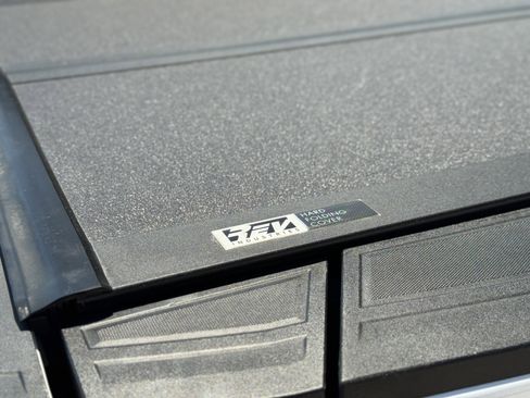 Used 2024 GMC Sierra 1500 Denali AWD/4WD image 8