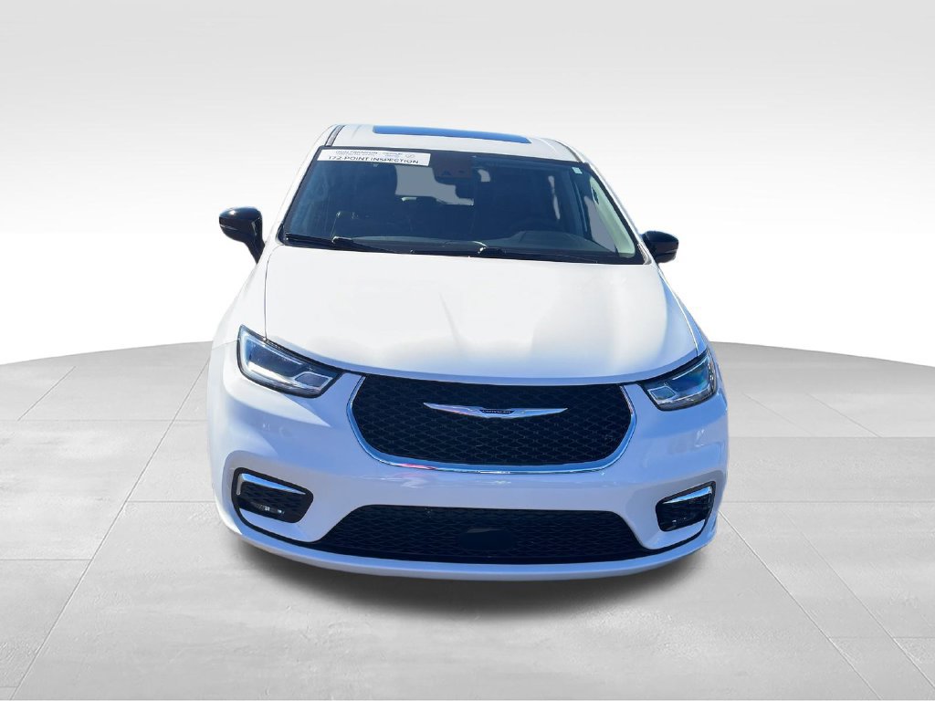 Used 2024 Chrysler Pacifica Limited FWD image 8