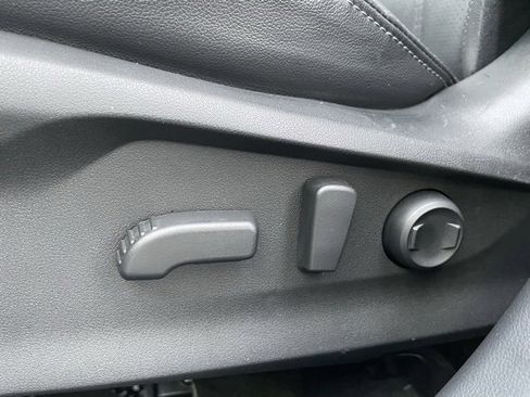 Used 2023 Subaru Forester Touring image 10